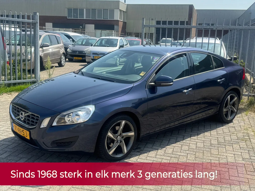 Volvo S60 (2011) — foto 1