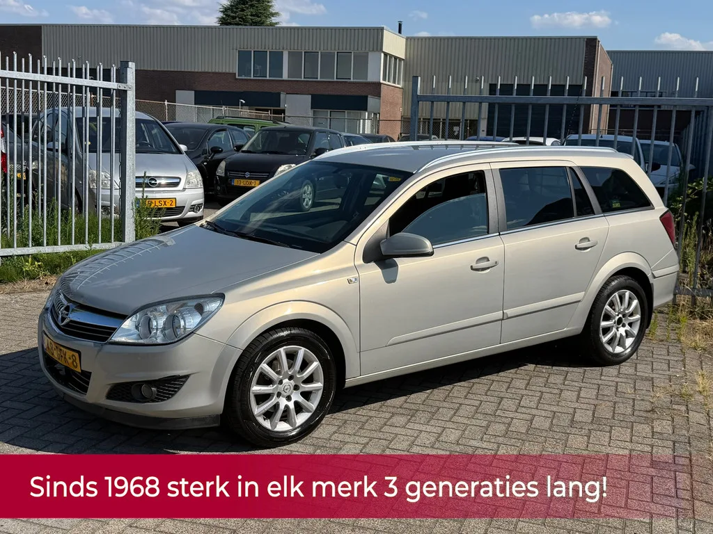 Opel Astra (2008) — foto 1
