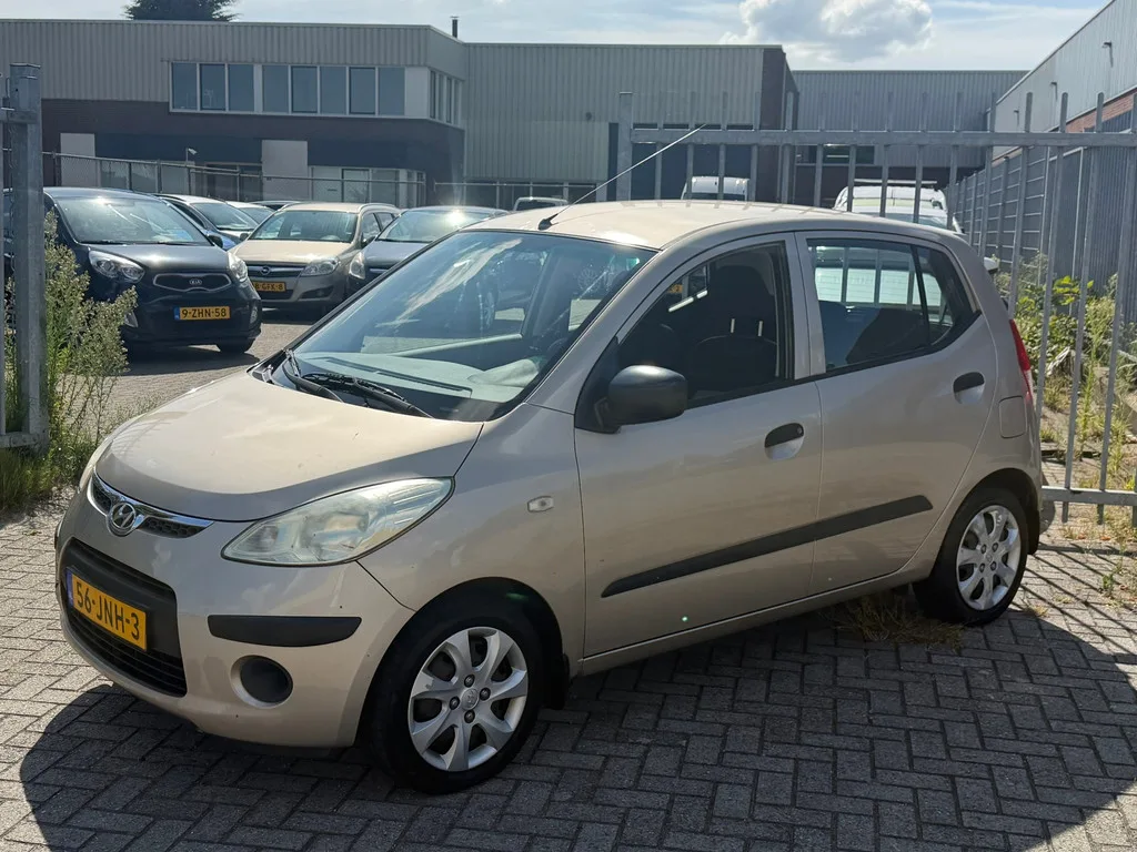 Hyundai i10 (2009) — foto 1