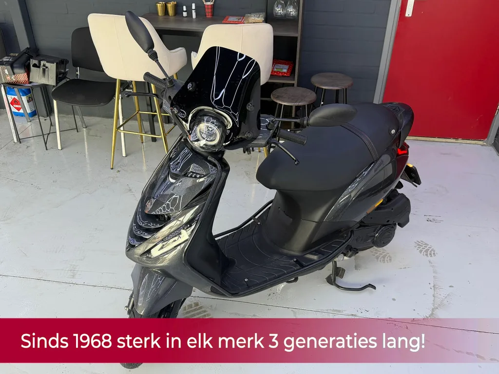 Piaggio Zip (2023) — foto 1