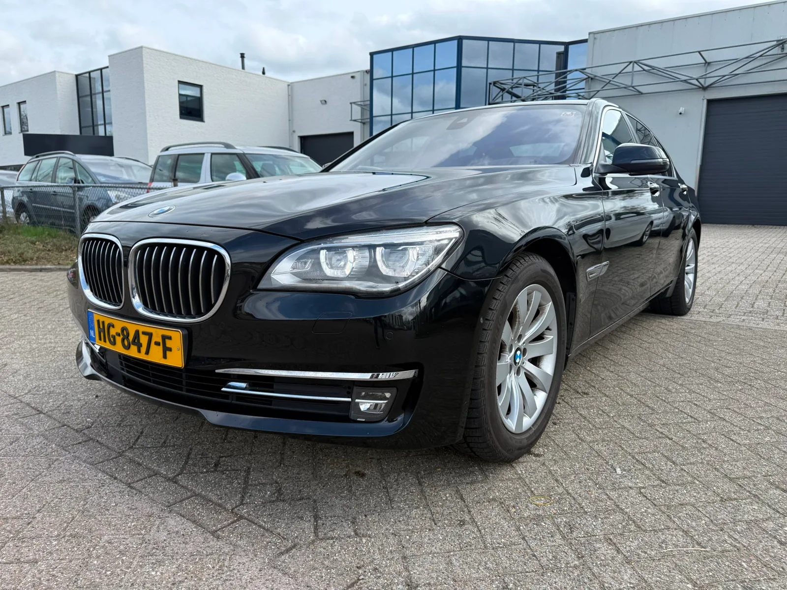 BMW 7-Serie (2015) — foto 1