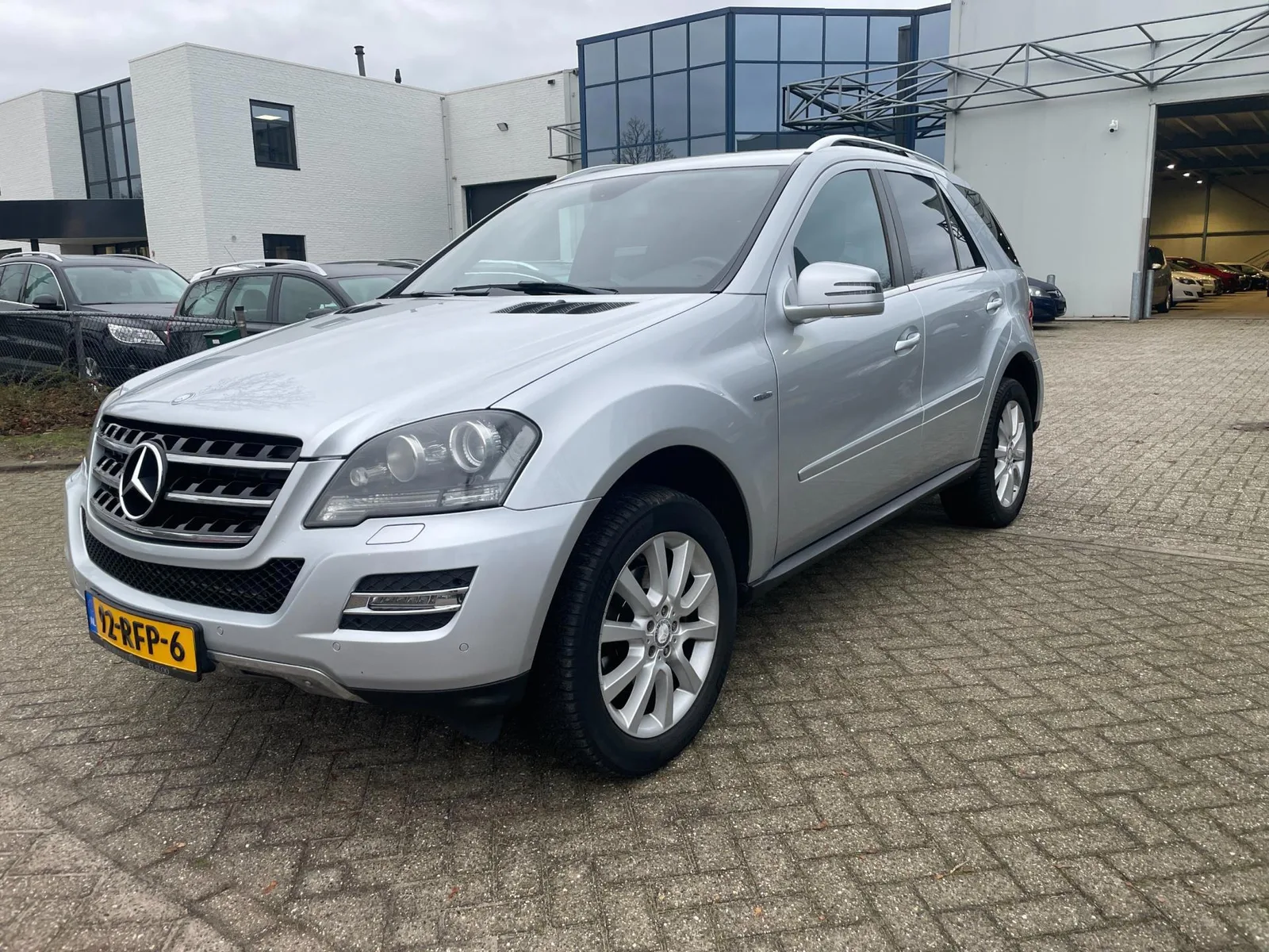 Mercedes-Benz ML-Klasse (2011) — foto 1