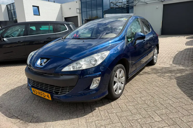 Peugeot 308 (2008)