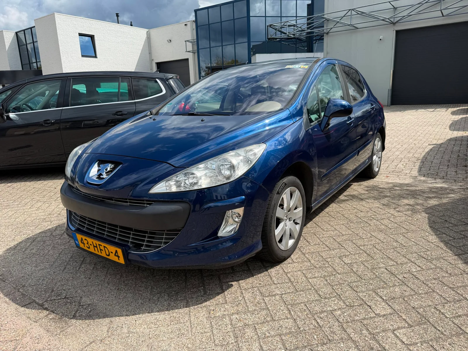 Peugeot 308 (2008) — foto 1