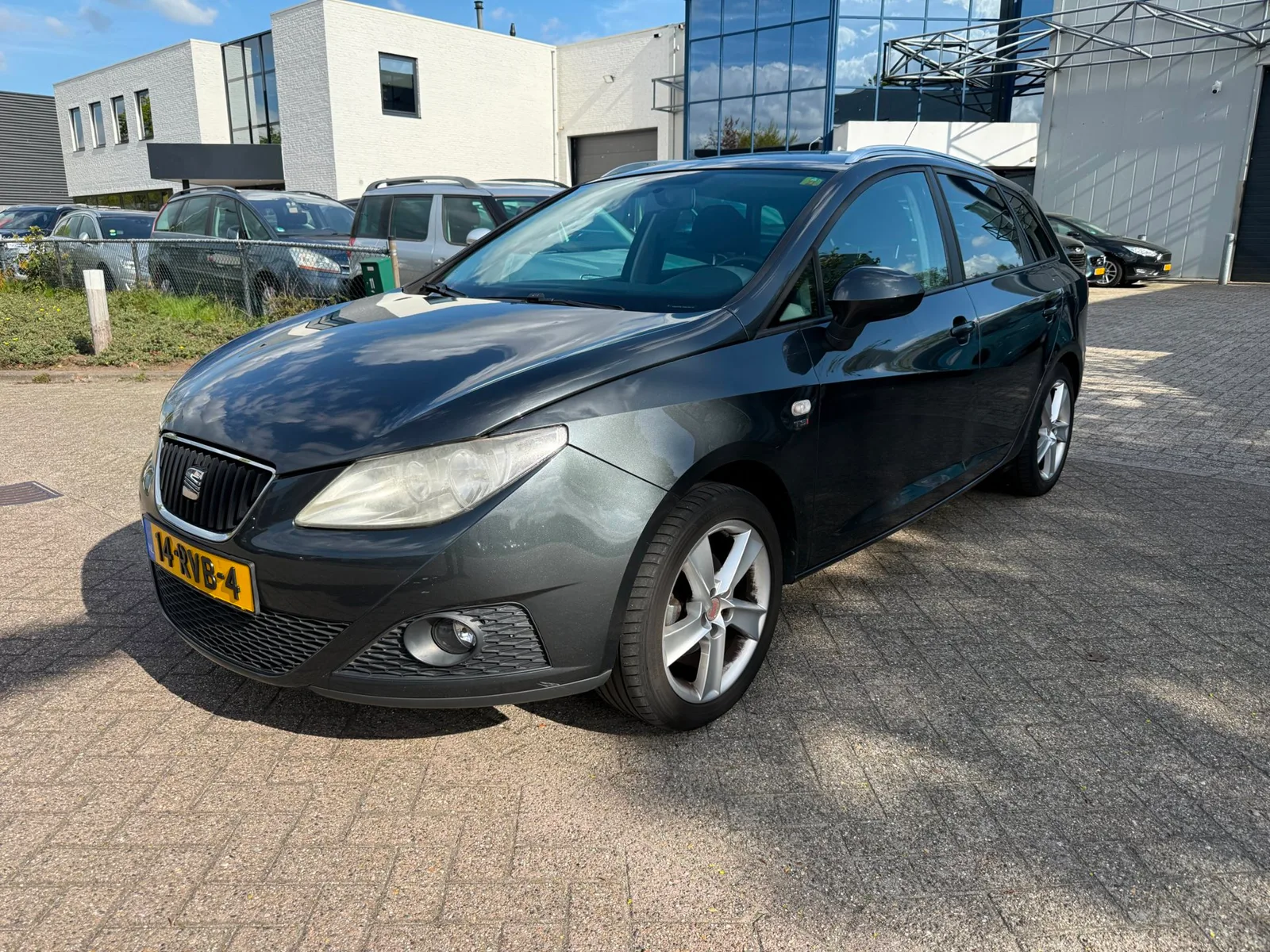 SEAT Ibiza (2011) — foto 1