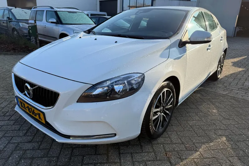 Volvo V40 (2016)