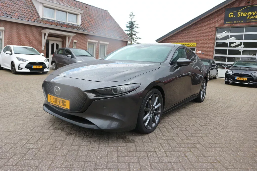 Mazda 3 (2019) — foto 1