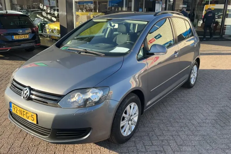 Volkswagen Golf (2010)