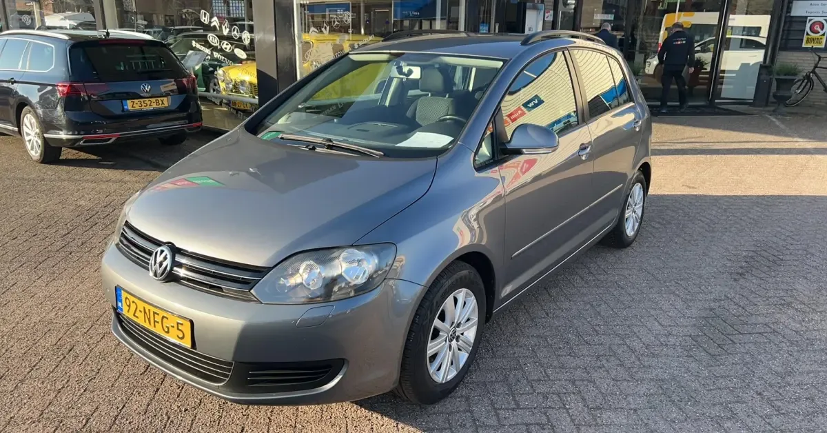 Volkswagen Golf (2010) — foto 1