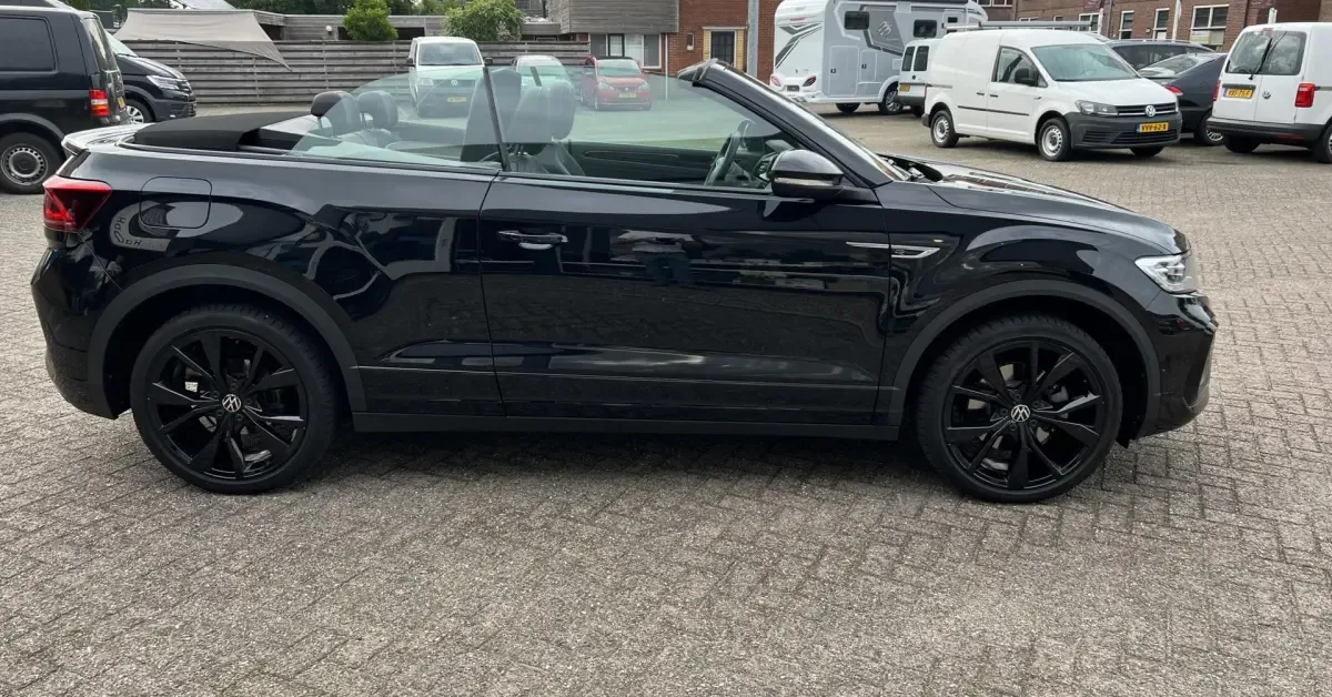 Volkswagen T-Roc (2022) — foto 1