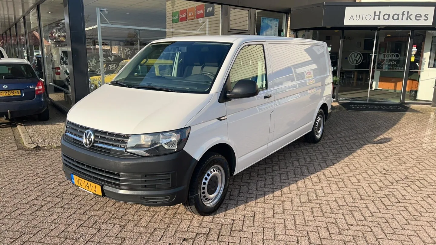 Volkswagen Transporter (2016) — foto 1