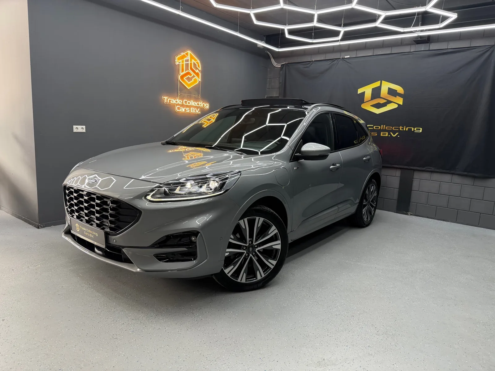 Ford Kuga (2022) — foto 1
