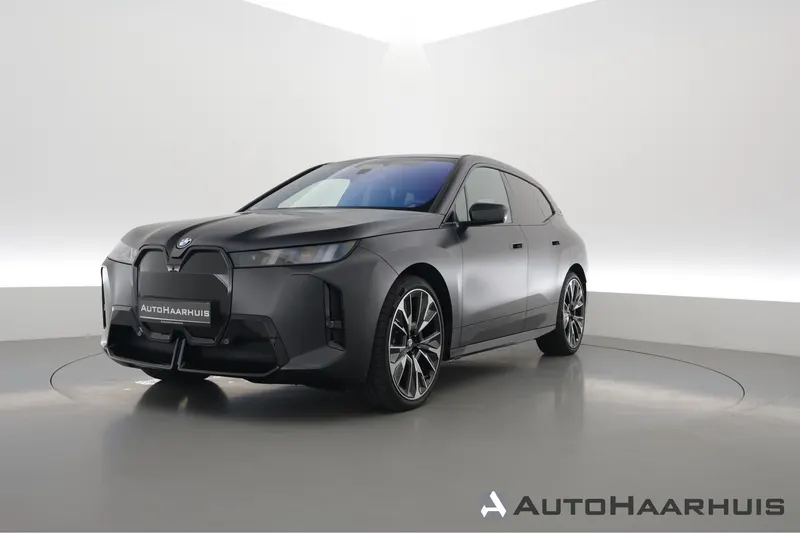 BMW iX (2025)