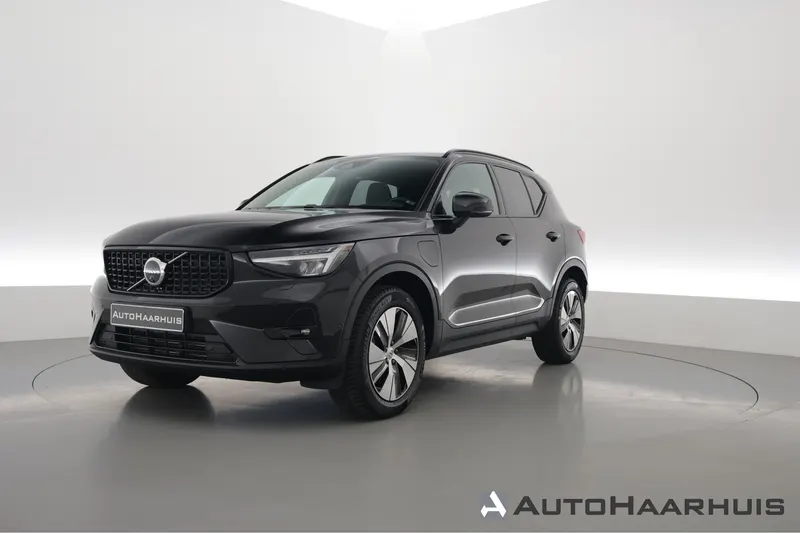Volvo XC40 (2023)