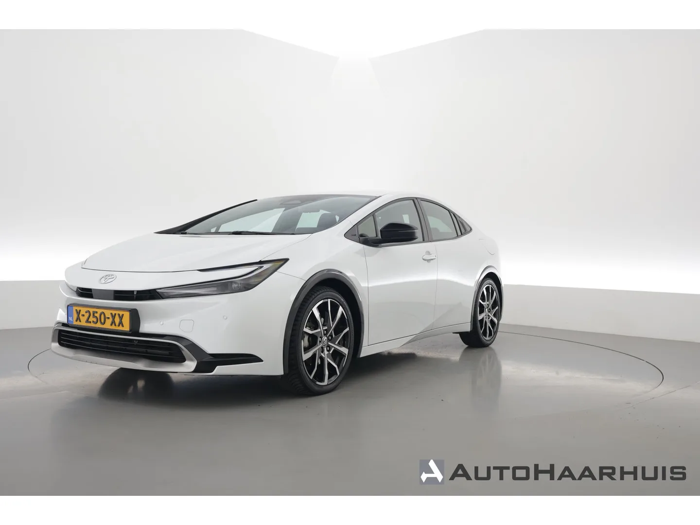 Toyota Prius (2024) — foto 1