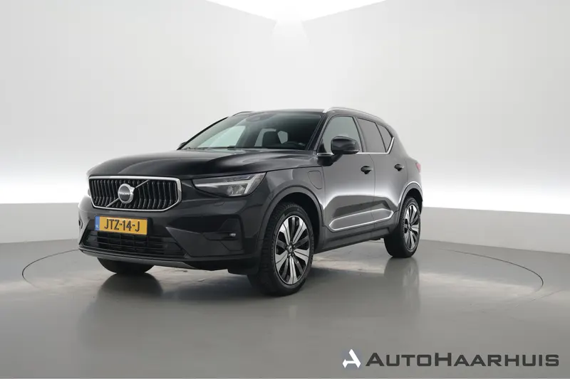 Volvo XC40 (2022)