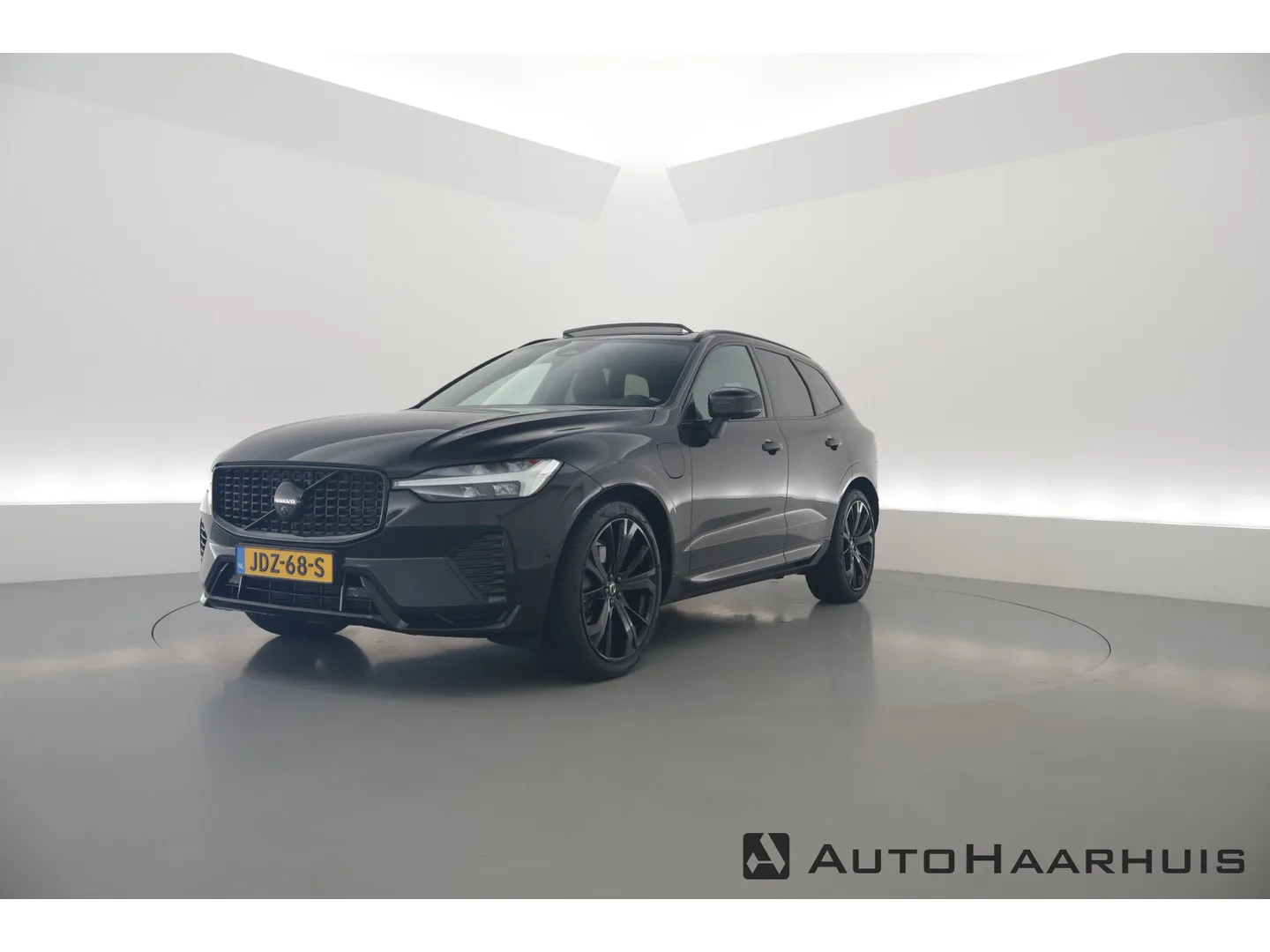 Volvo XC60 (2024) — foto 1