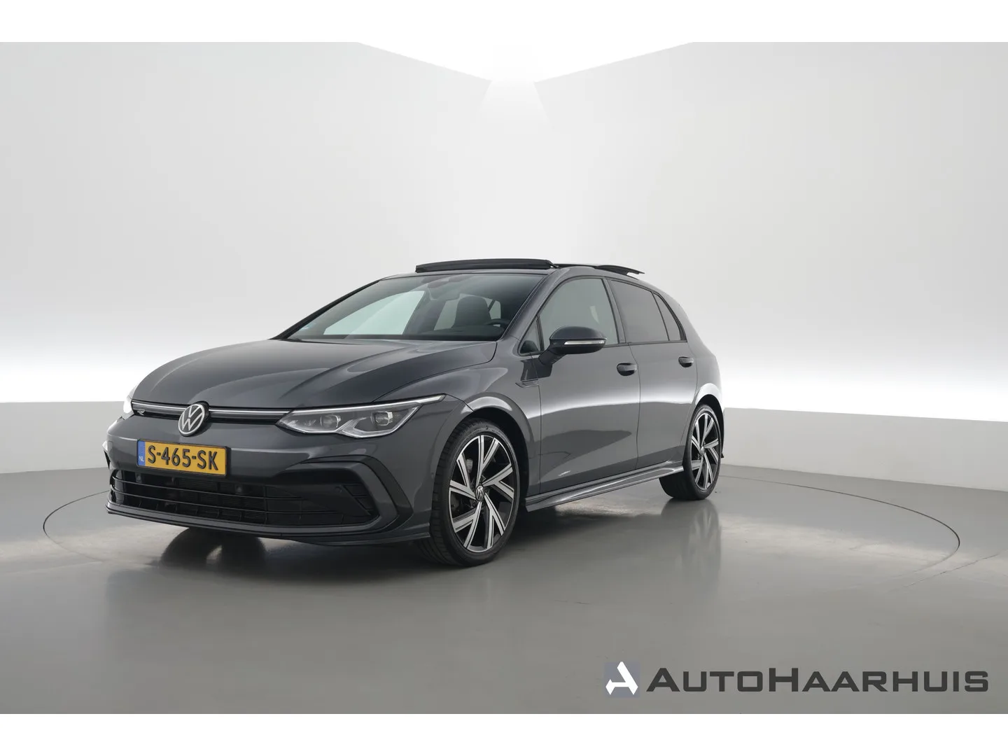 Volkswagen Golf (2021) — foto 1
