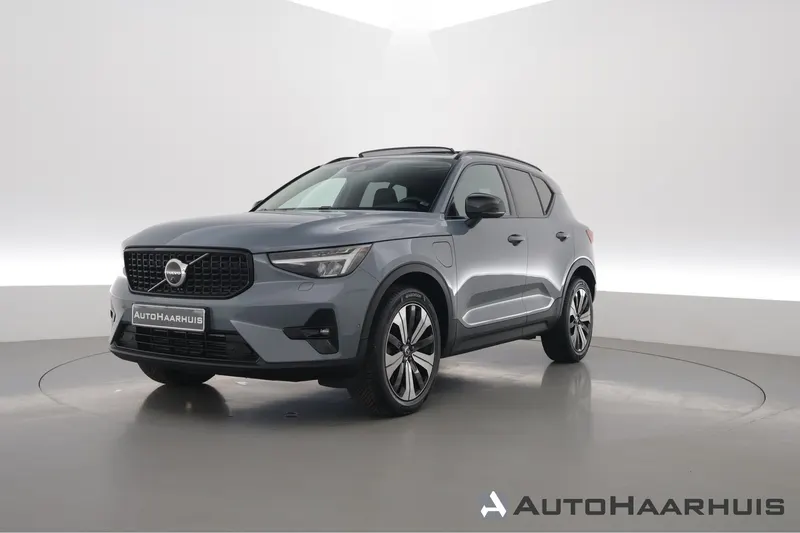 Volvo XC40 (2022)