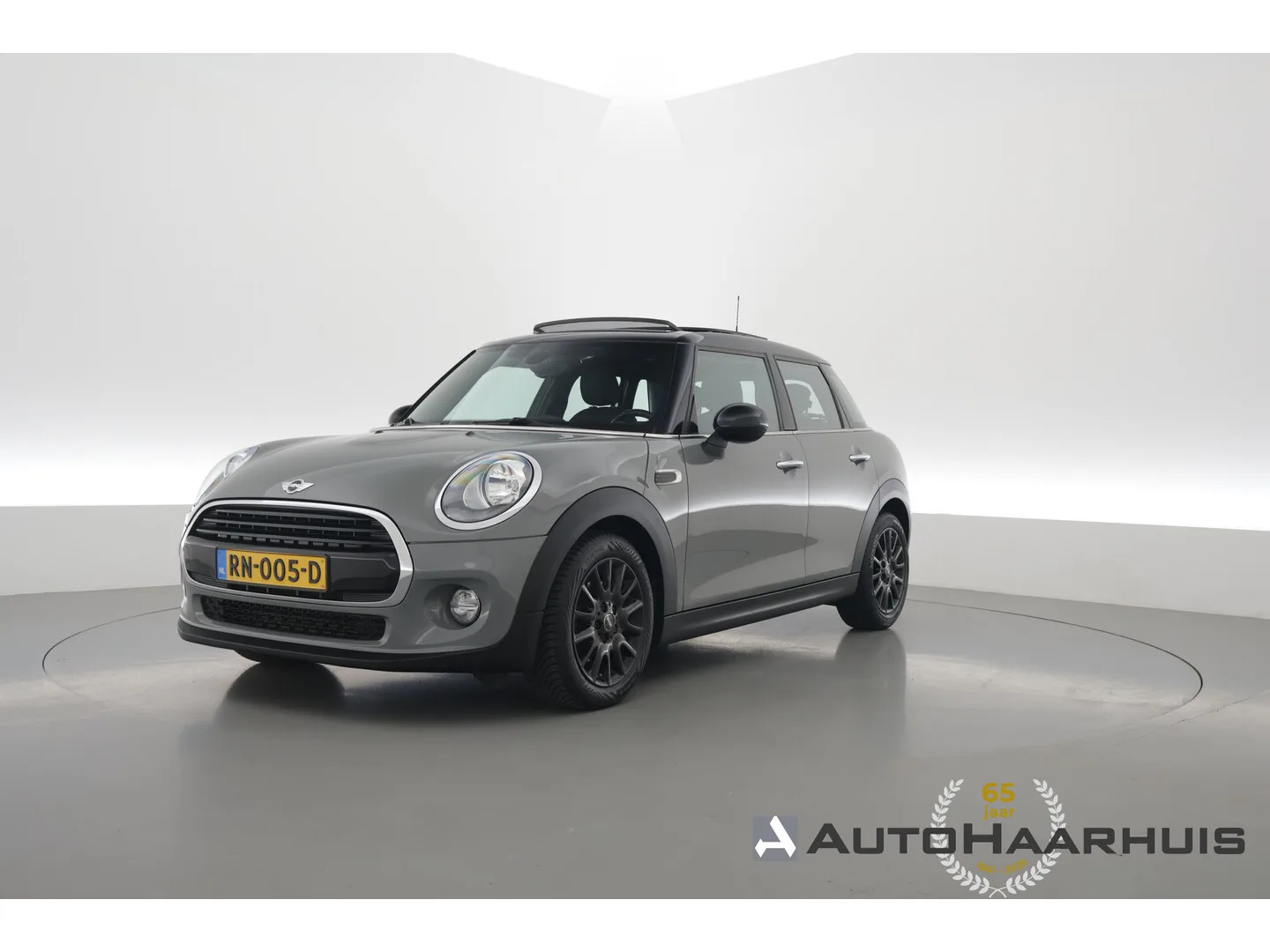 MINI 5-deurs (2018) — foto 1