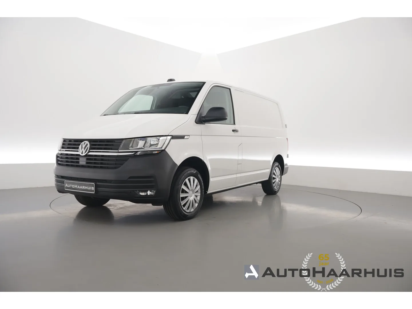 Volkswagen Transporter (2022) — foto 1