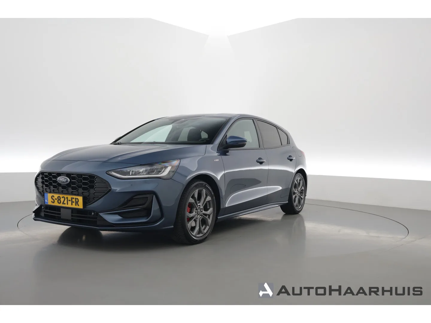 Ford Focus (2022) — foto 1