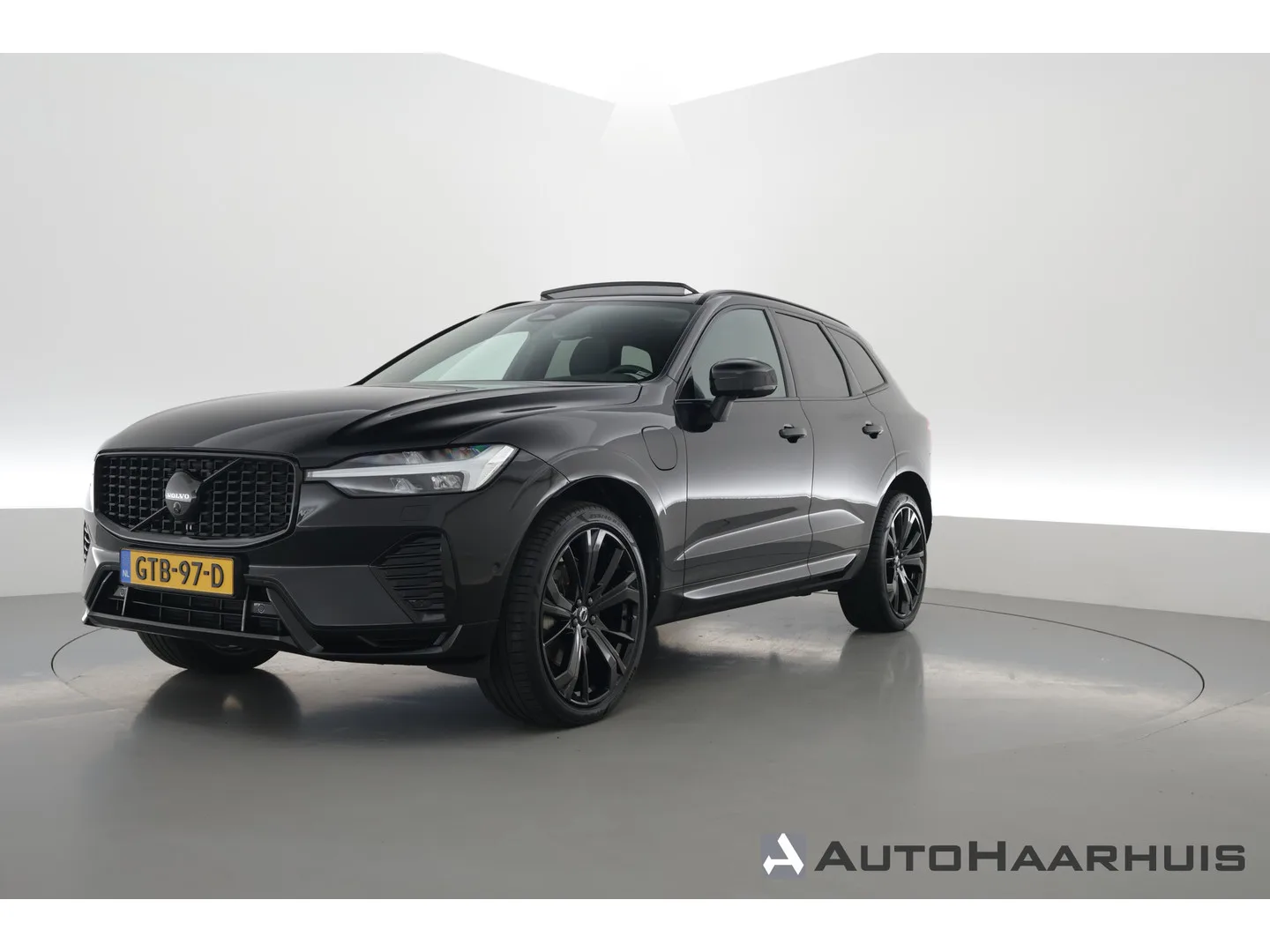 Volvo XC60 (2024) — foto 1
