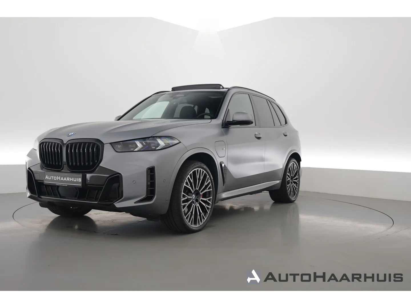 BMW X5 (2025) — foto 1