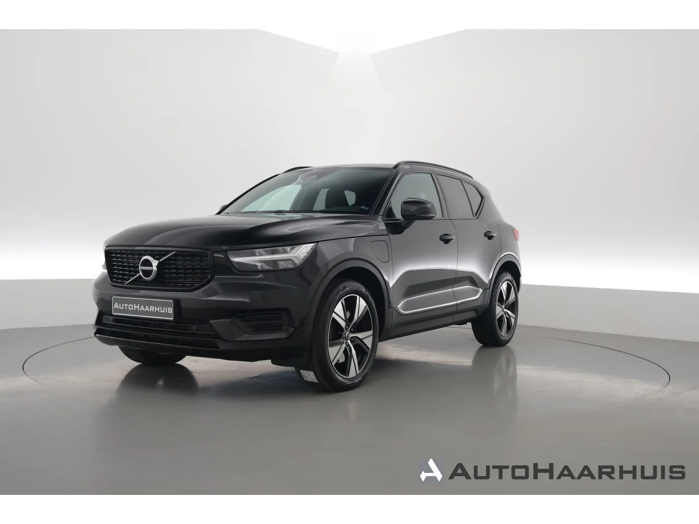 Volvo XC40 (2022) — foto 1