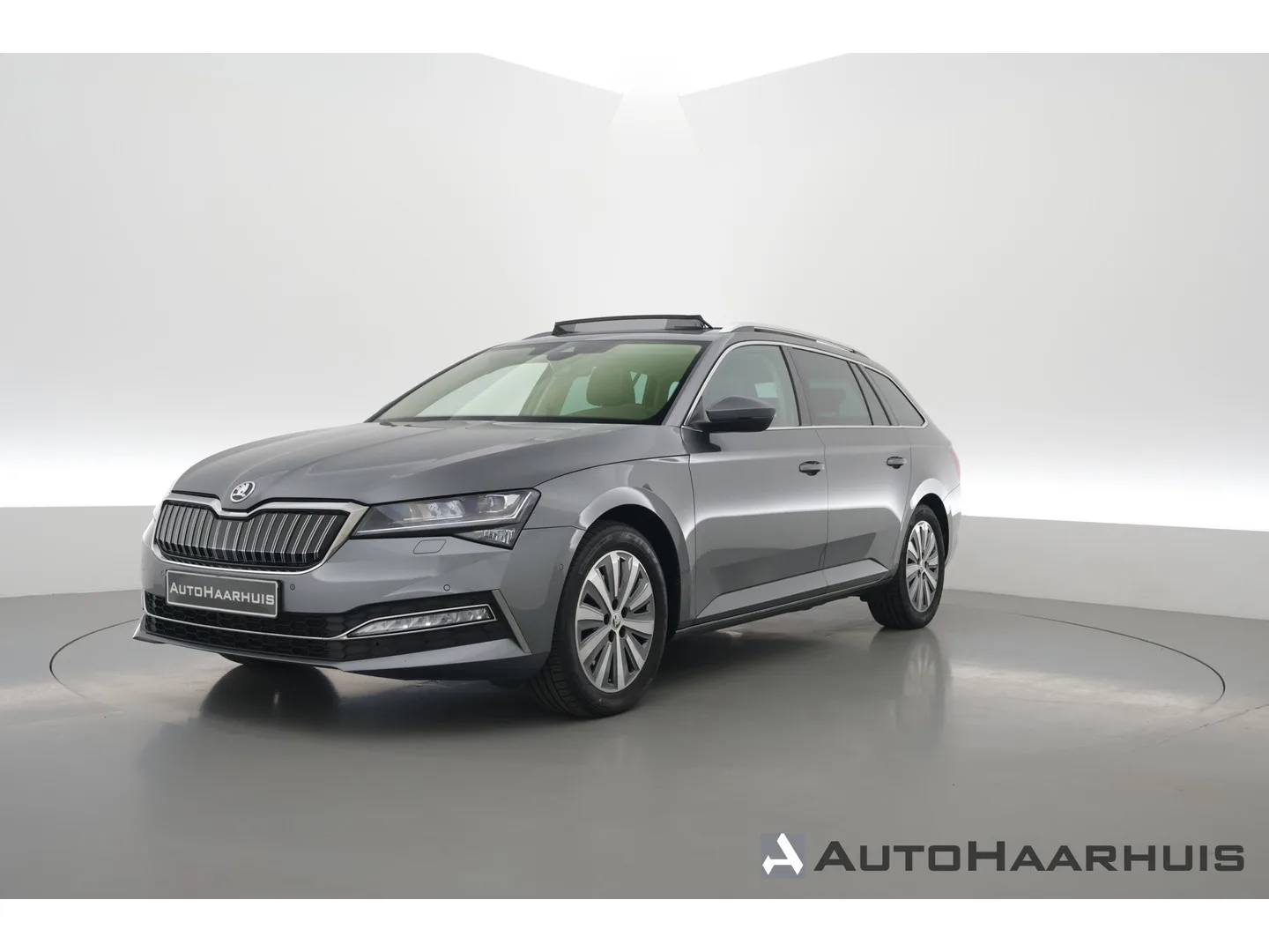 Škoda Superb (2022) — foto 1