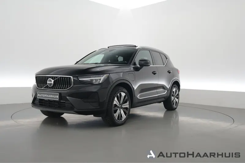 Volvo XC40 (2023)