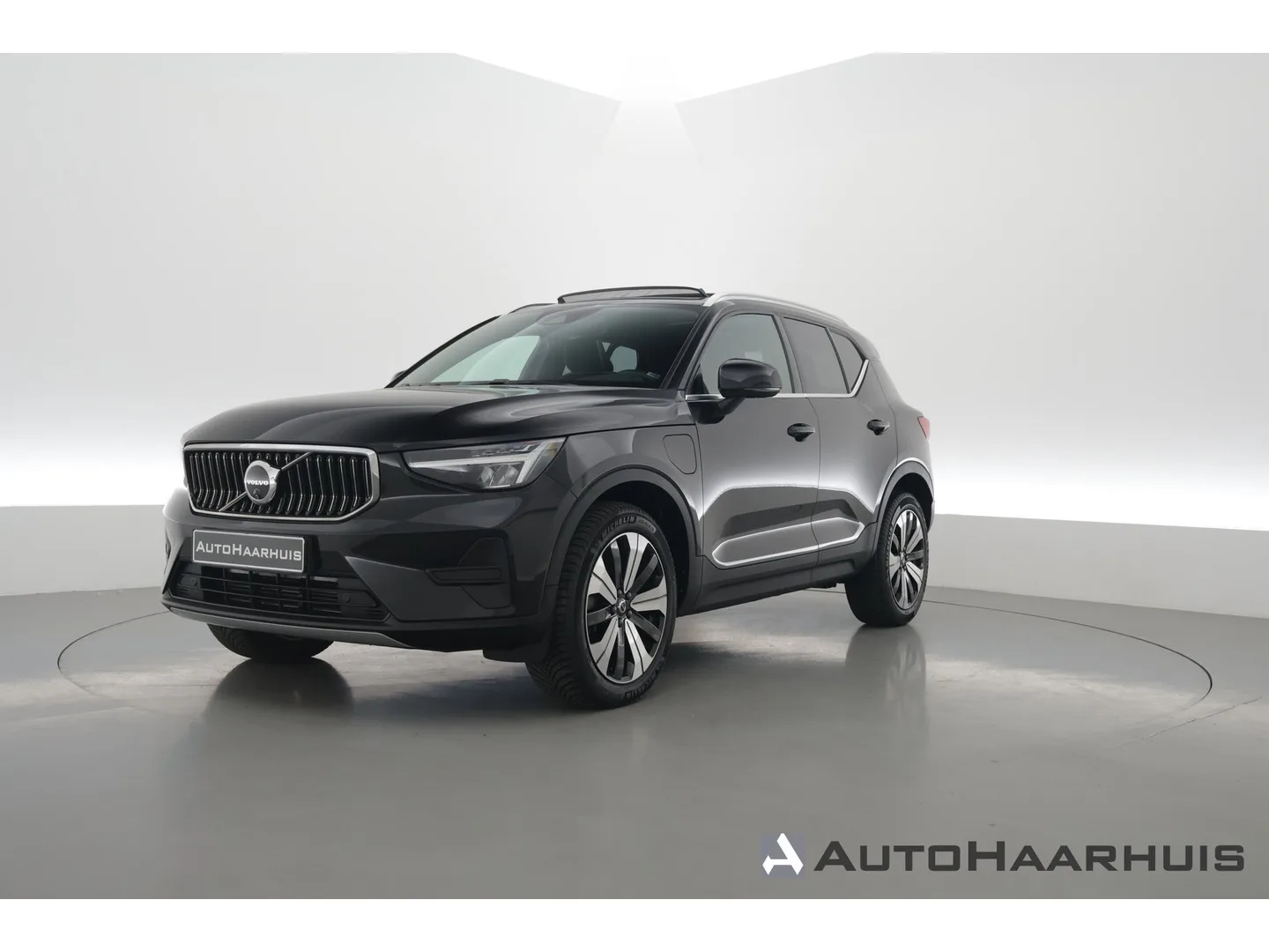 Volvo XC40 (2023) — foto 1
