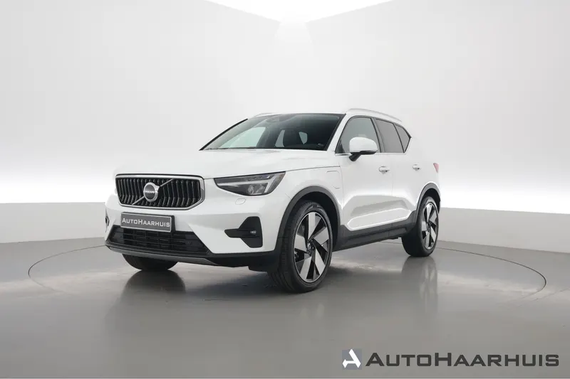 Volvo XC40 (2022)