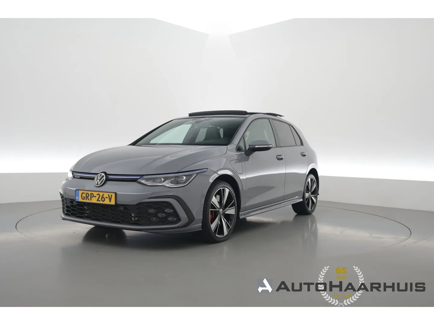 Volkswagen Golf (2023) — foto 1