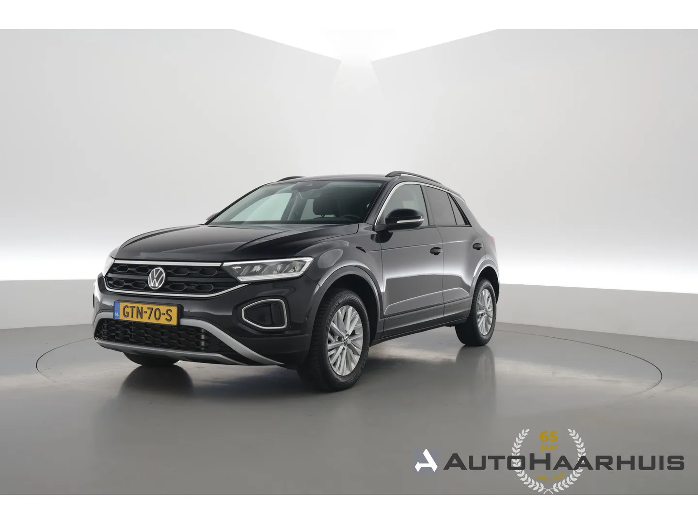 Volkswagen T-Roc (2024) — foto 1