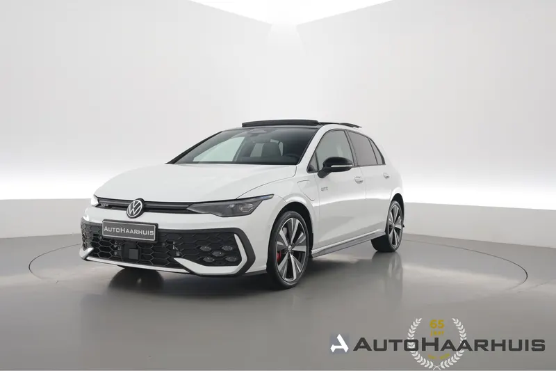 Volkswagen Golf (2025)