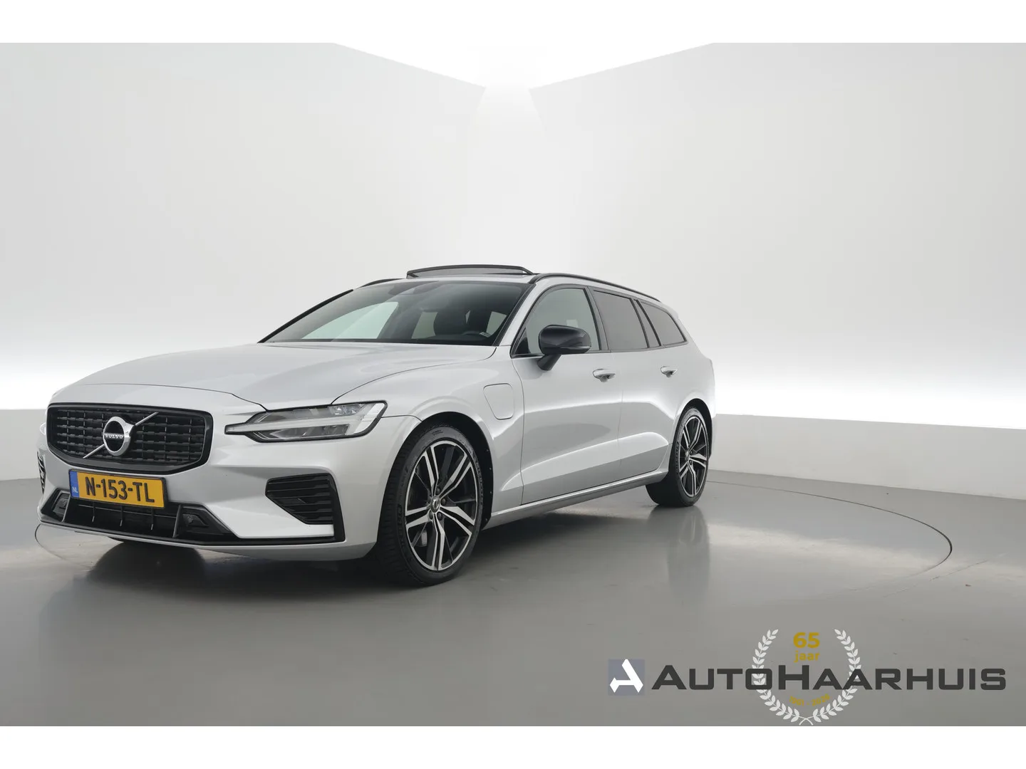 Volvo V60 (2022) — foto 1