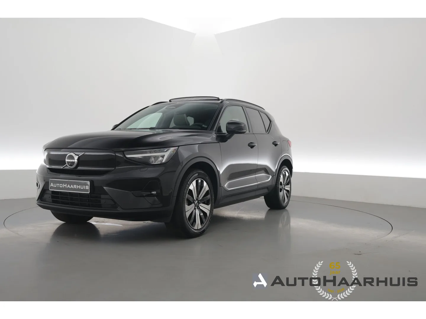 Volvo XC40 (2023) — foto 1