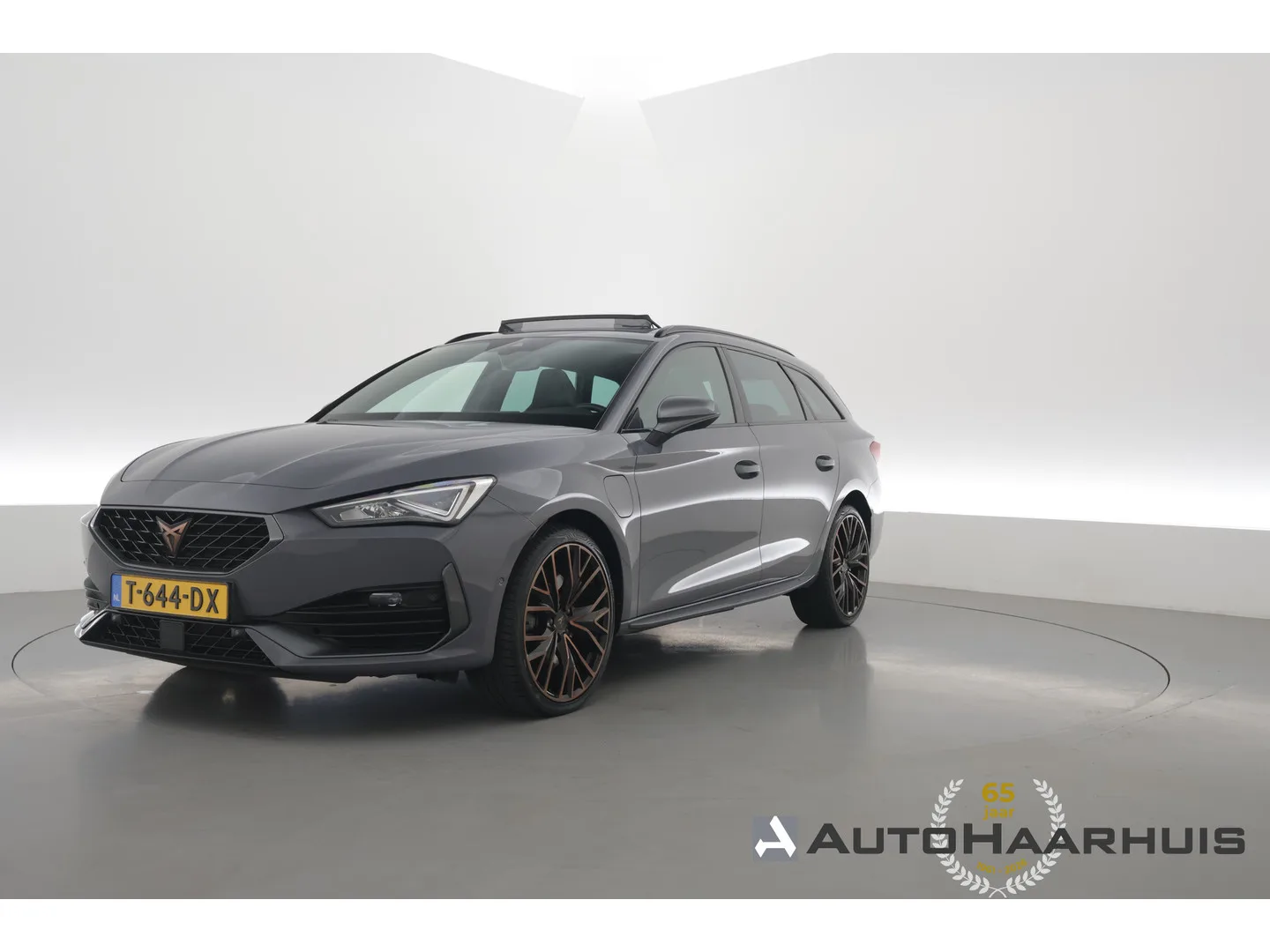 CUPRA Leon Sportstourer (2020) — foto 1