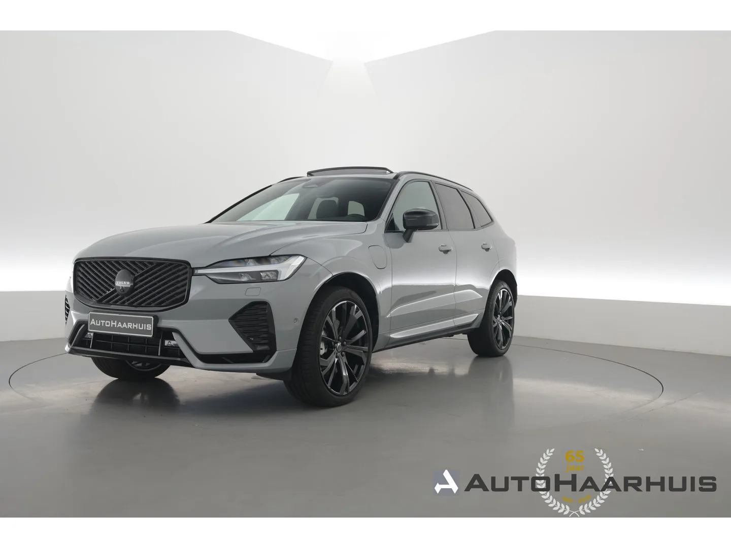 Volvo XC60 (2025) — foto 1