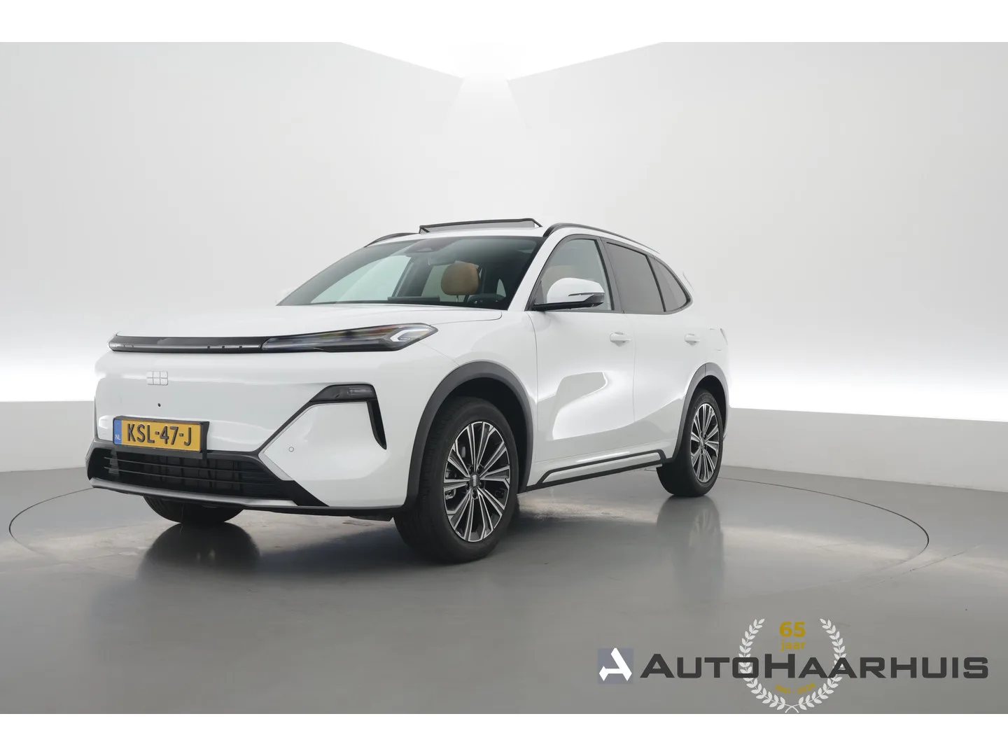 Geely Starray EM-i (2026) — foto 1