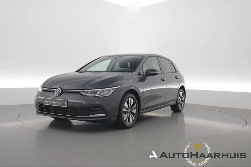 Volkswagen Golf (2024)