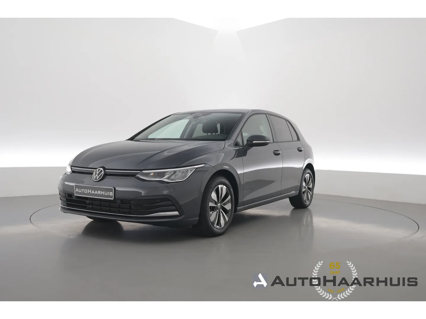 Volkswagen Golf (2024) — foto 1