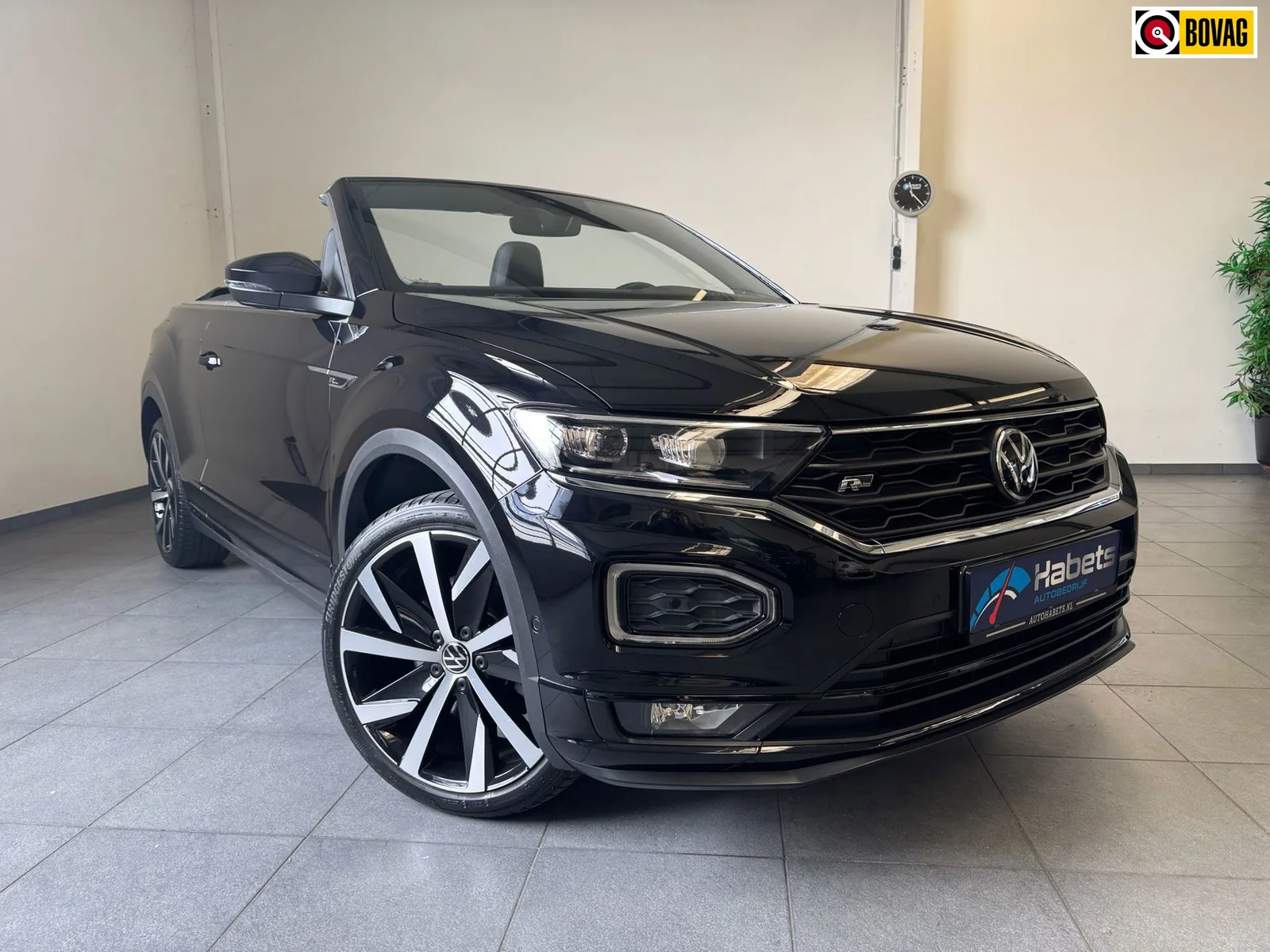 Volkswagen T-Roc (2020) — foto 1