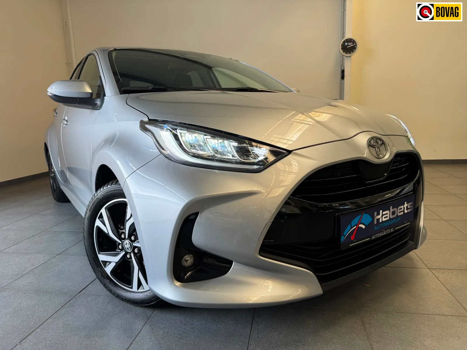 Toyota Yaris (2025) — foto 1