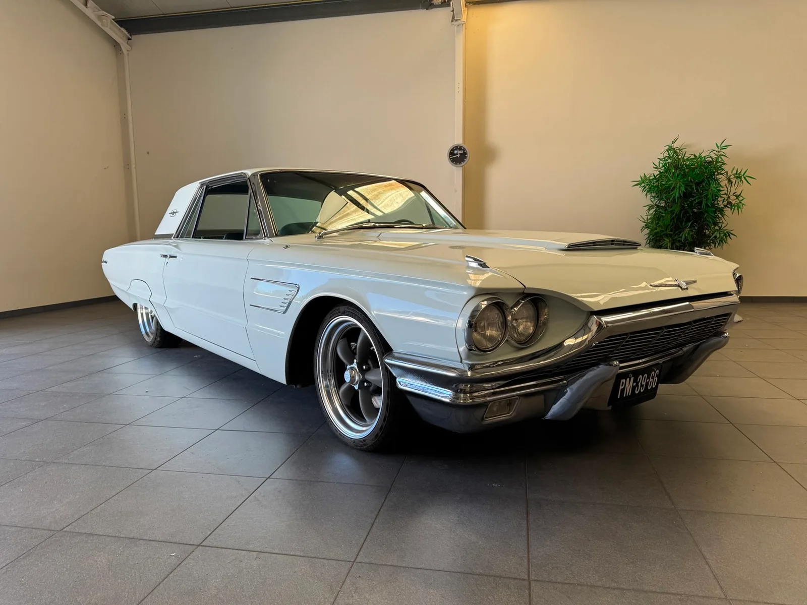 Ford Thunderbird (1965) — foto 1