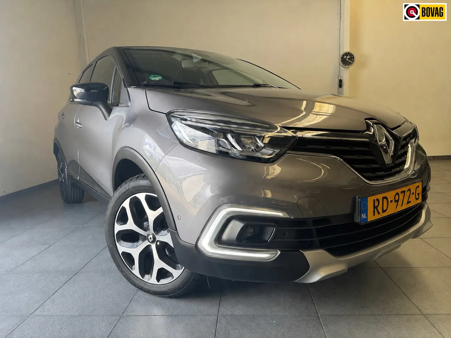 Renault Captur (2017) — foto 1