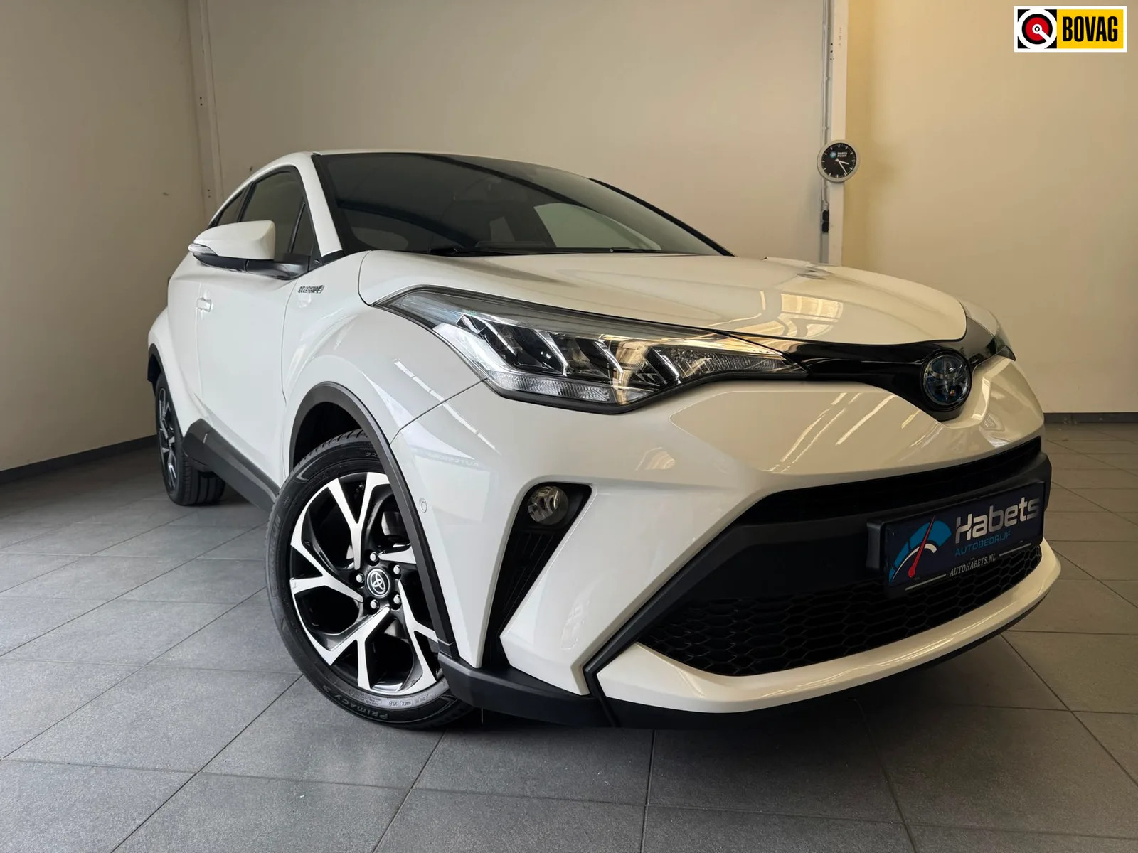 Toyota C-HR (2022) — foto 1