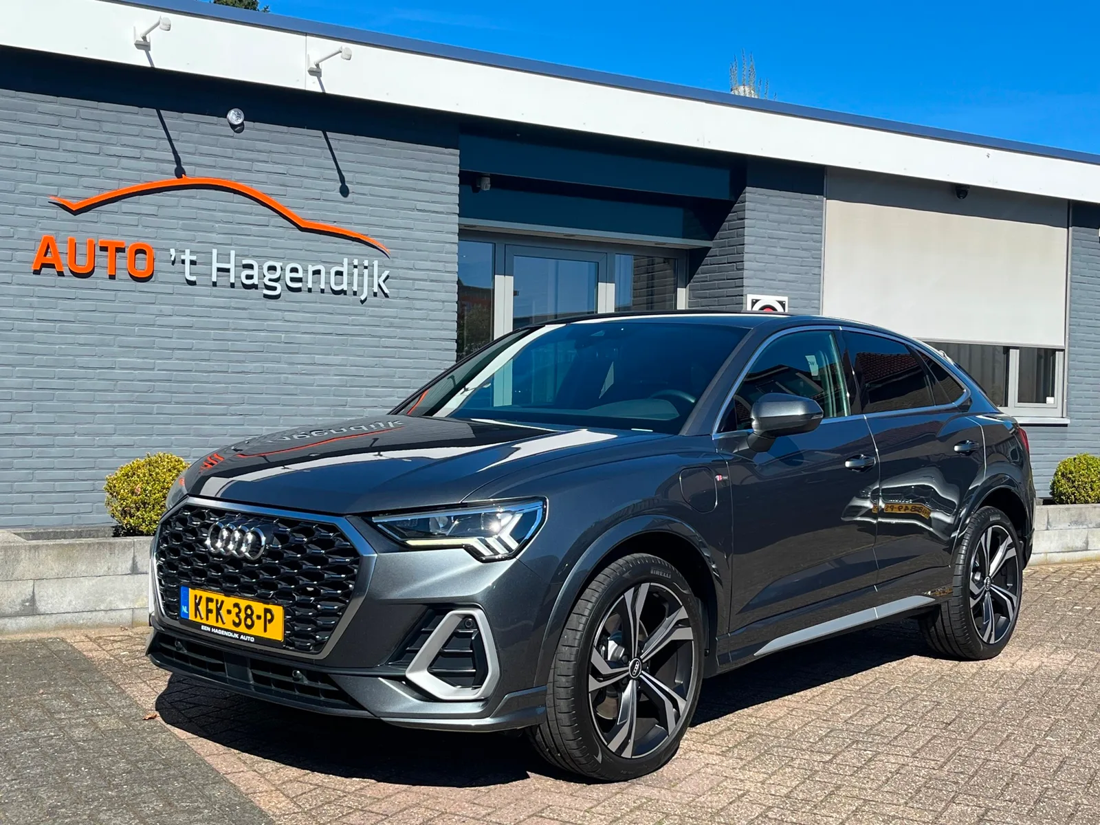 Audi Q3 (2022) — foto 1