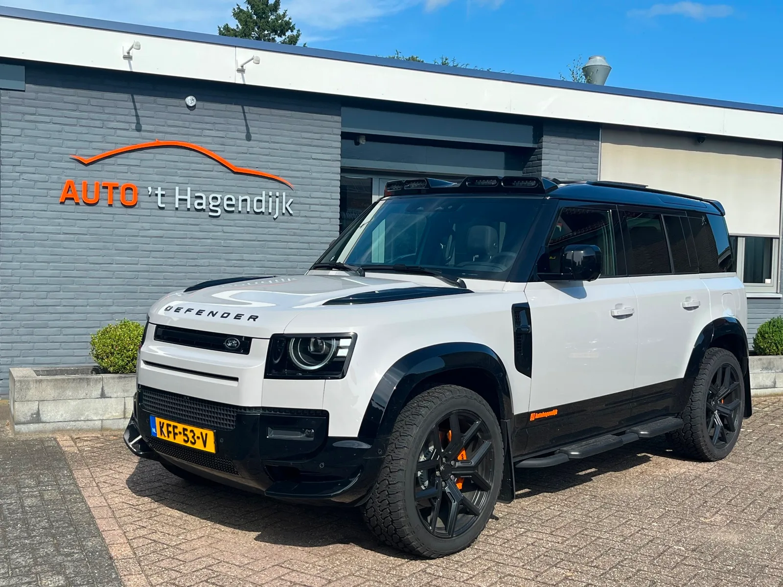 Land Rover Defender (2026) — foto 1